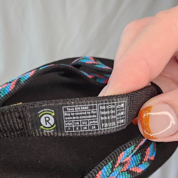 TEVA Women's Olowahu Sandal Slip-On Retro Geometric Multi Colored Size 7 - Picture 8 of 14